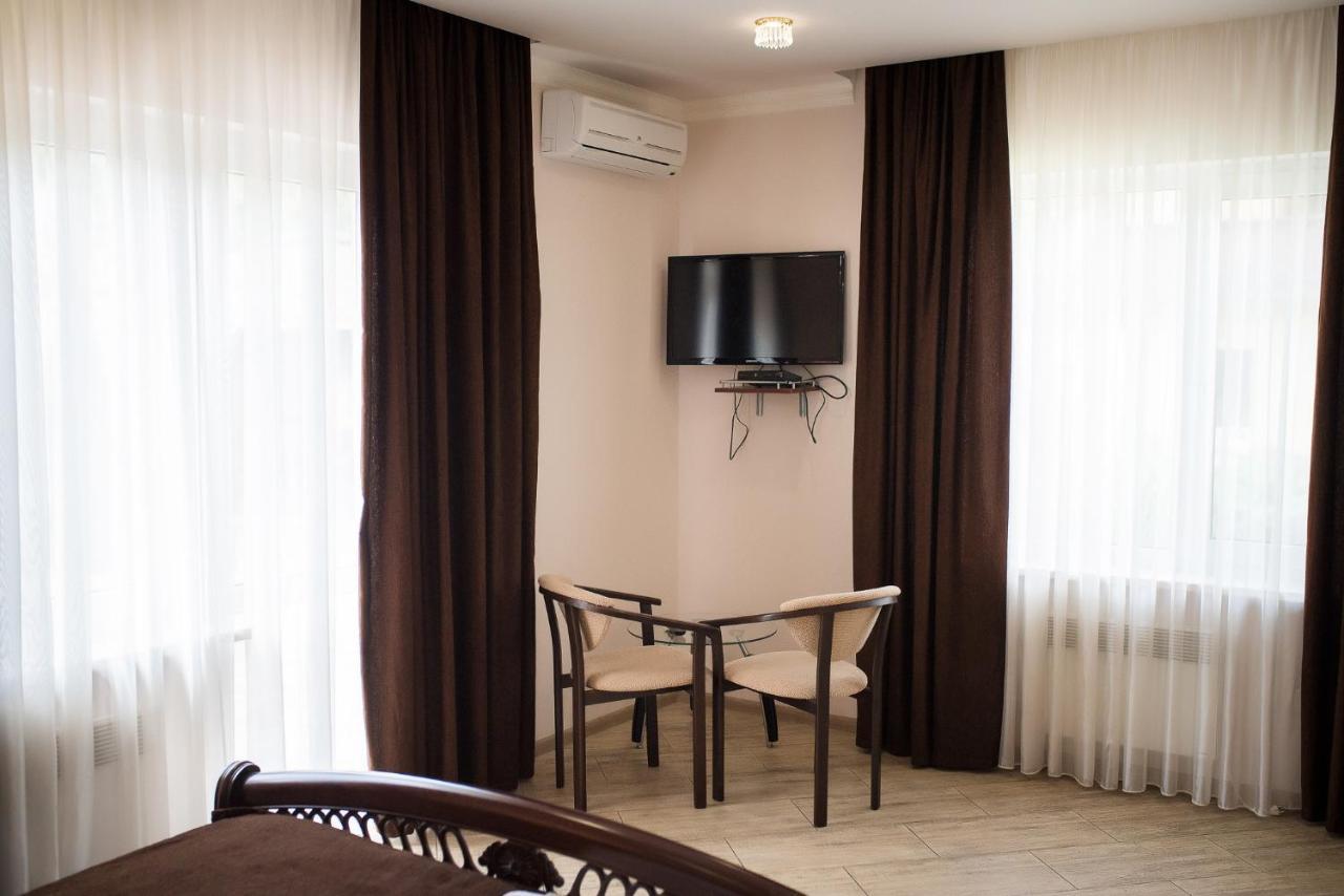 Restoran-Hotel Stariy Melnik Poltava Exterior photo